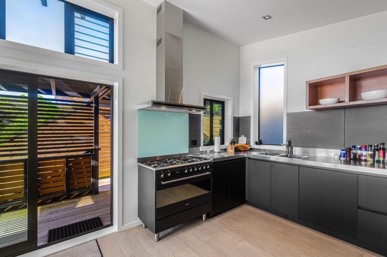 Taonga With Sea Views By Waiheke Unlimited Villa Oneroa Luaran gambar
